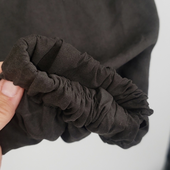 PrettyLittleThing black cargo detail joggers - Picture 4 of 10